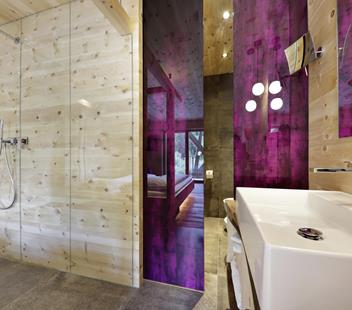 Badezimmer mit Dusche - Romantic Nature