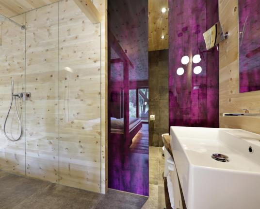 Badezimmer mit Dusche - Romantic Nature
