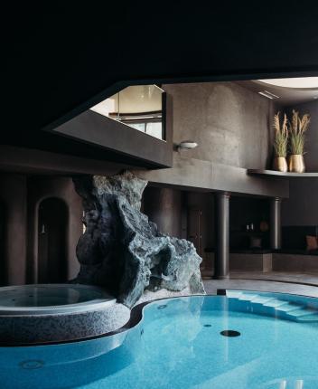 The chic indoor pool