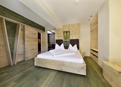 The double bed room of the Mini suite Mea