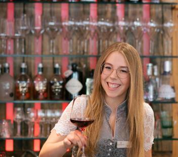 ratschingserhof-team-bar-anna