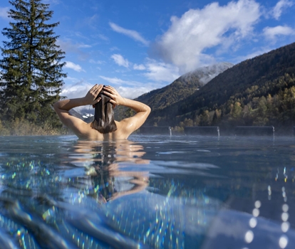 ratschingserhof-pool-aussen-71